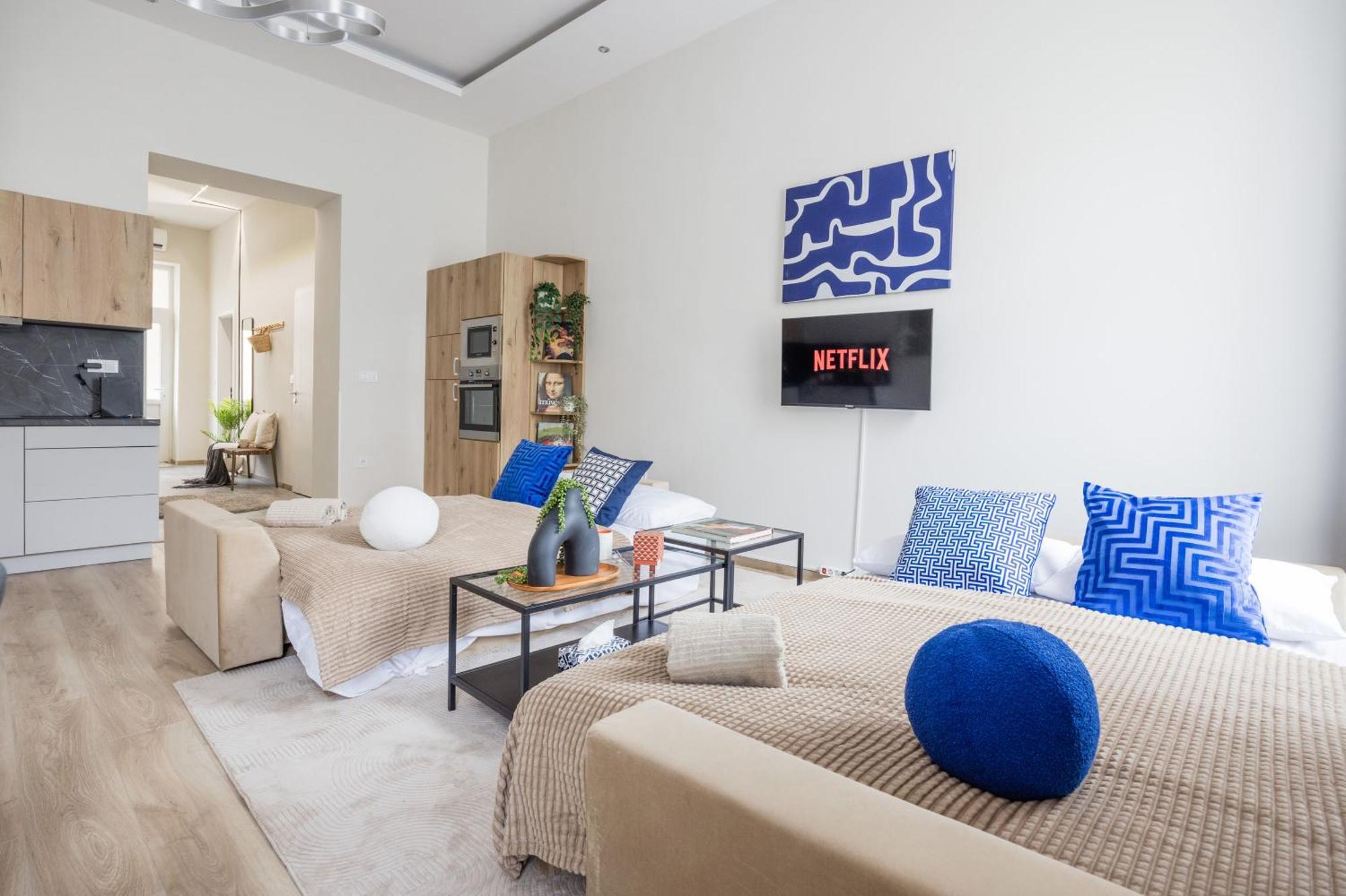 Central Budapest Oasis - Modern Charm, Timeless Comfort Exterior photo
